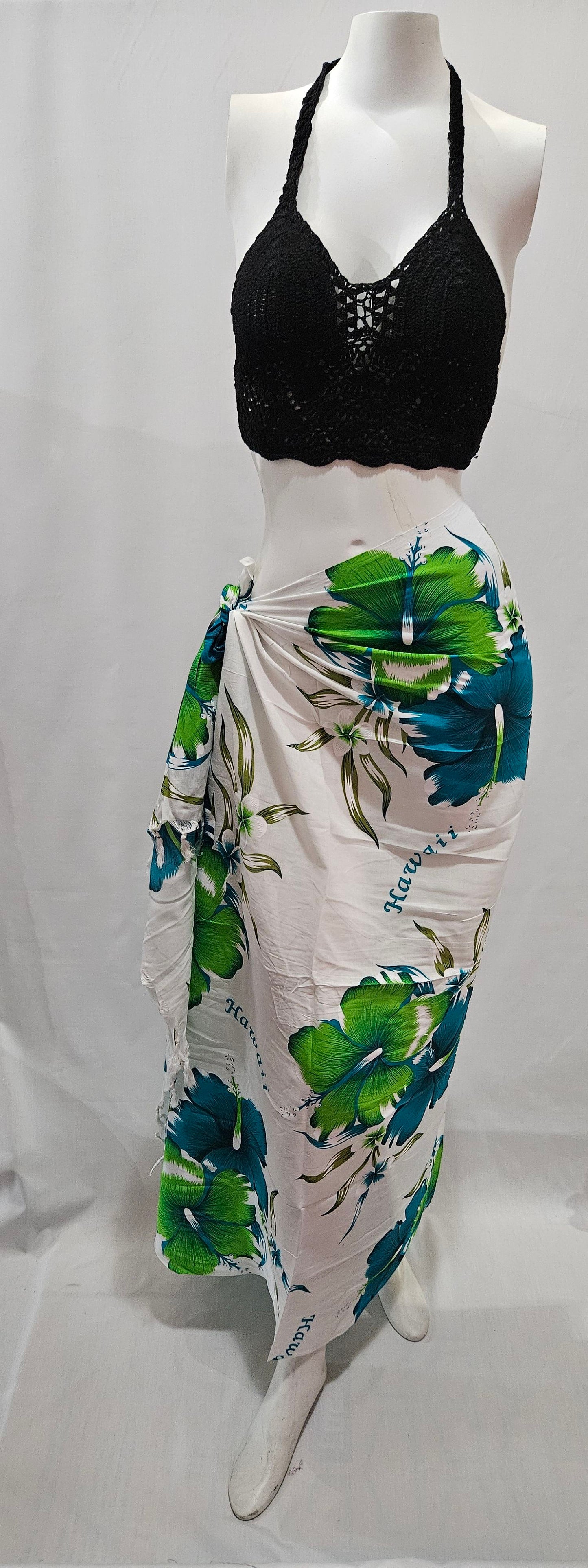 Hibiscus Pareo with Tassel