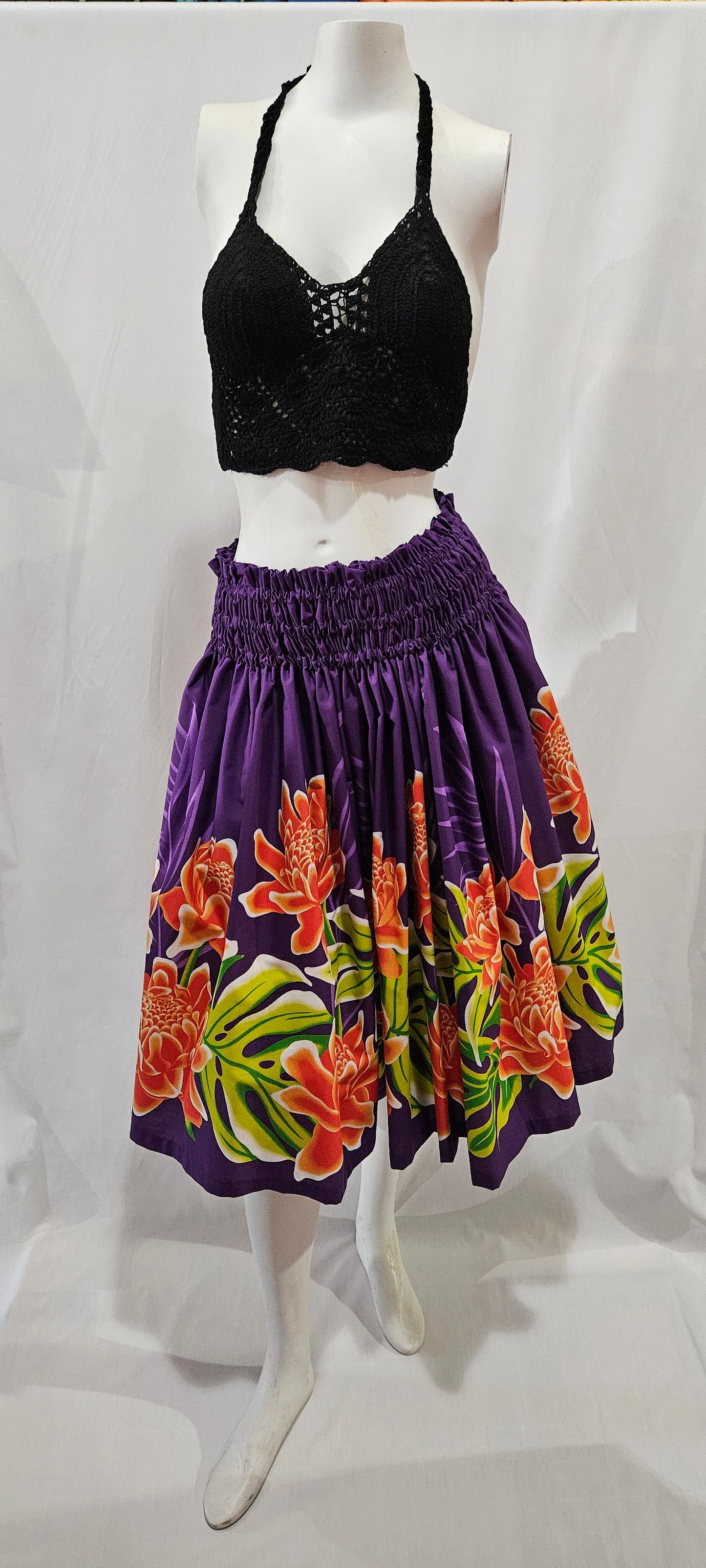 Protea with Monstera Pa'u Skirt